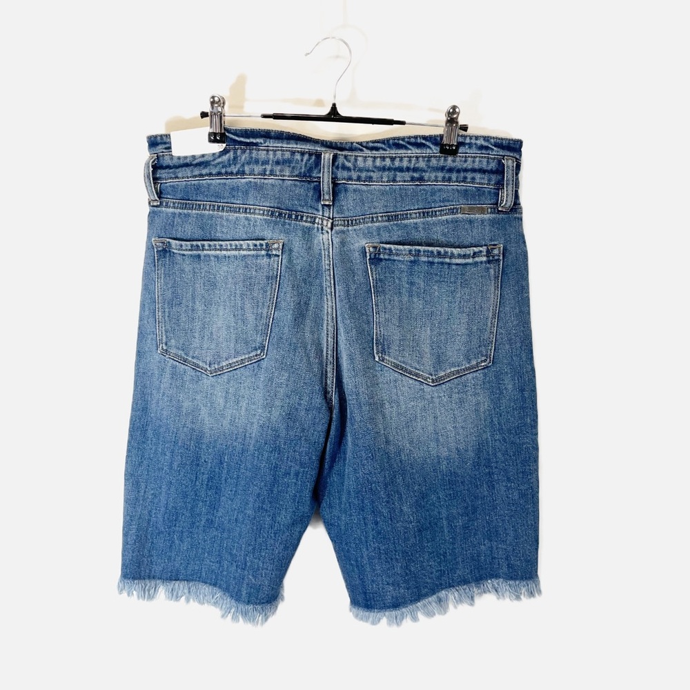 KanCan High Rise Frayed Hem 10in 90s Relaxed Bermuda Short Size 30 - Picture 3 of 11